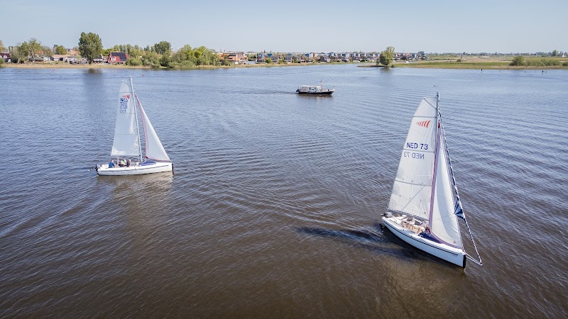 Genieten op het water | Boot huren Friesland