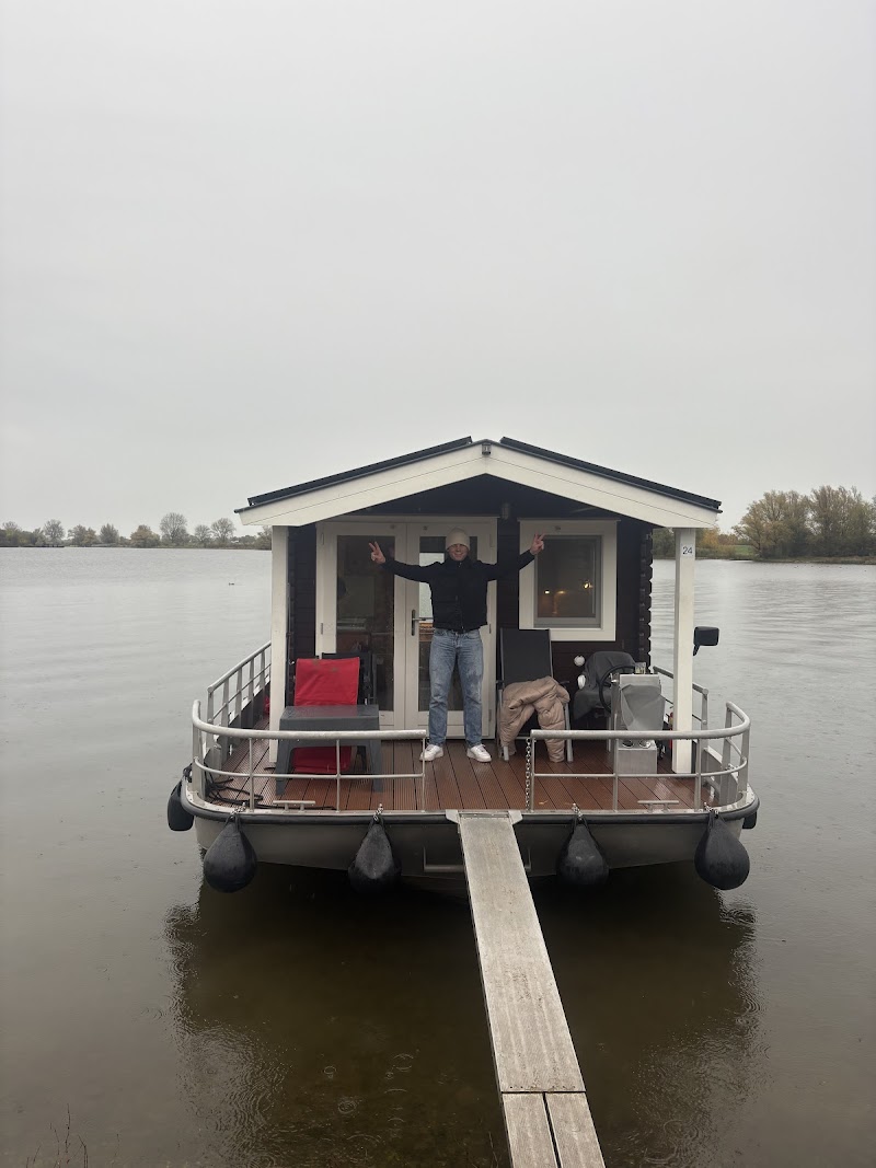 Blokhutboot