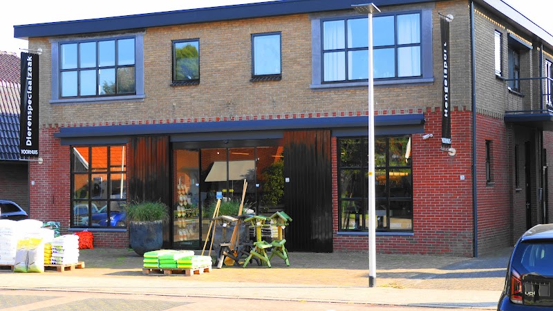 Voorhuis hengelsport- dierenspeciaalzaak
