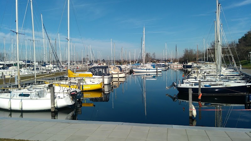 Hengelsport en Visvereniging De Zandkreek hengelsportwinkel