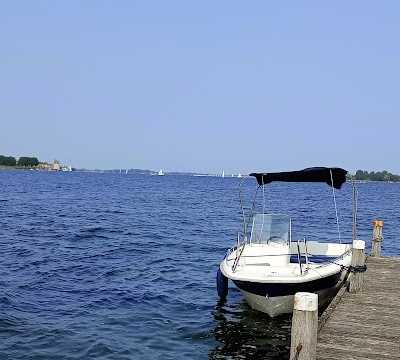 Watersportbedrijf de Arne (Winkel/kraan) foto 2