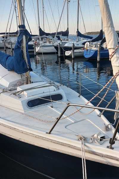 Watersportbedrijf de Arne (Winkel/kraan) foto 5