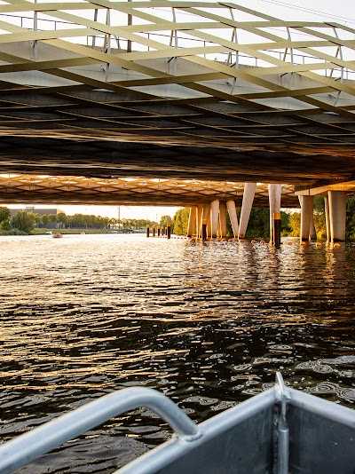 Sloep Huren- Elektrisch bootje varen foto 2