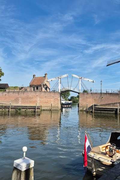 Van Zeelst Sloepverhuur foto 4
