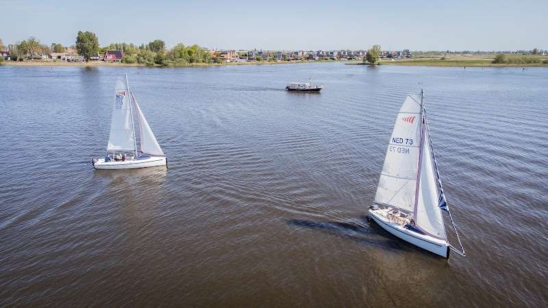 Genieten op het water | Boot huren Friesland