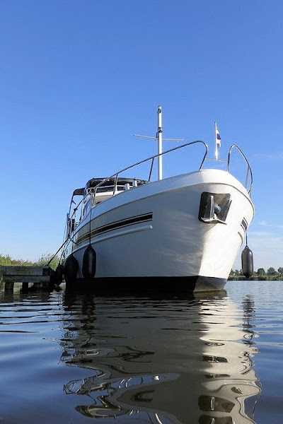 Yachts4U Yachtcharter foto 3