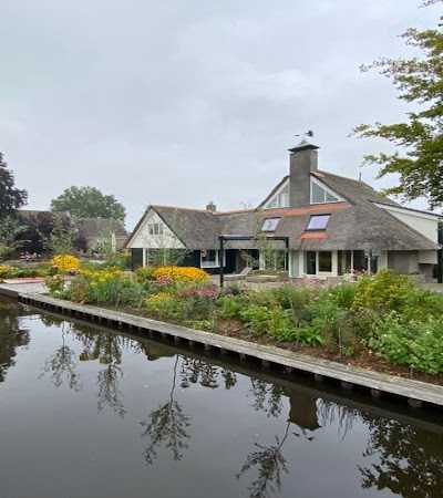 Yachts4U Yachtcharter foto 4