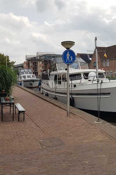 Yachts4U Yachtcharter foto 5