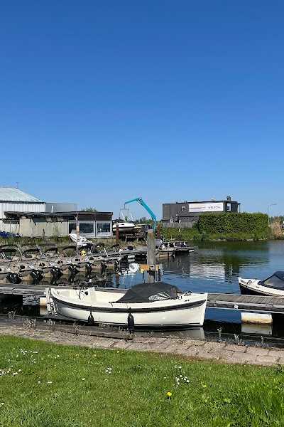 De Biesbosch In - Visboot en sloep verhuur foto 5