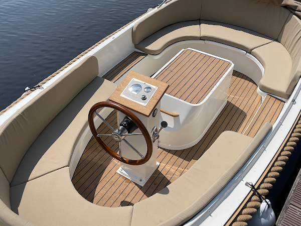 Sloepverhuur De Uilenburg | sloeptehuur.nl | Sloep huren in Friesland