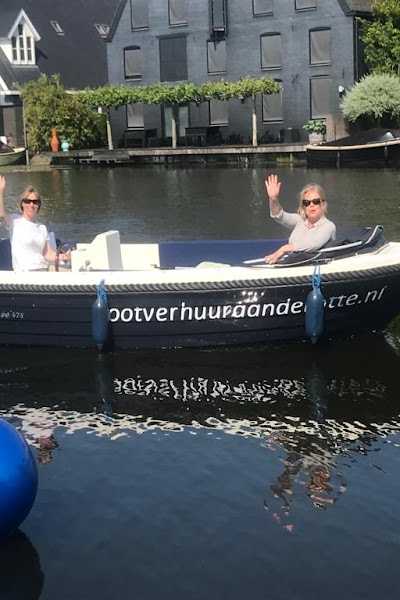 Bootverhuur aan de Rotte foto 2