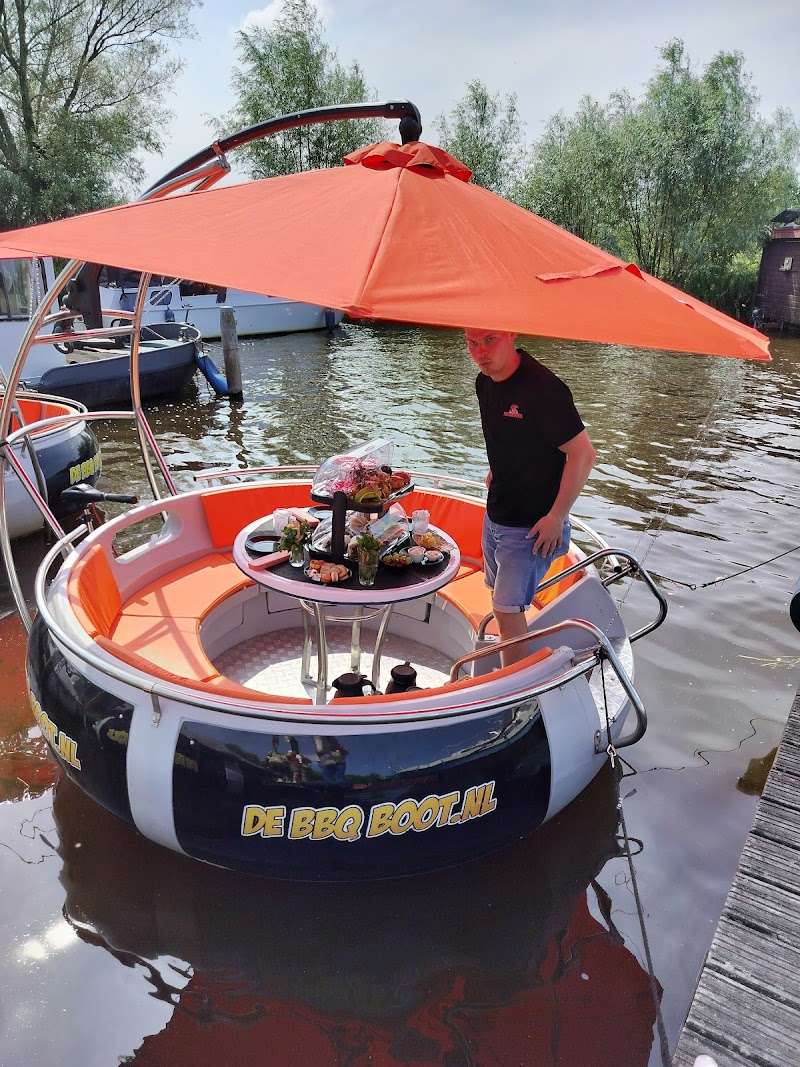 De BBQ Boot - BBQ boot huren Friesland