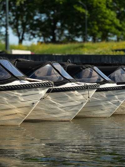 Watersport Botenverhuur foto 5