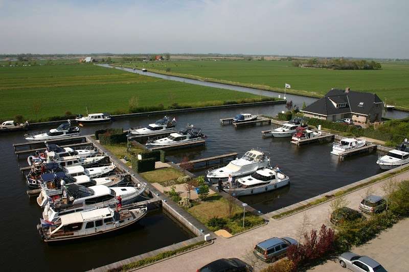 Sloepverhuur Weerribben JachthavenOssenzijl