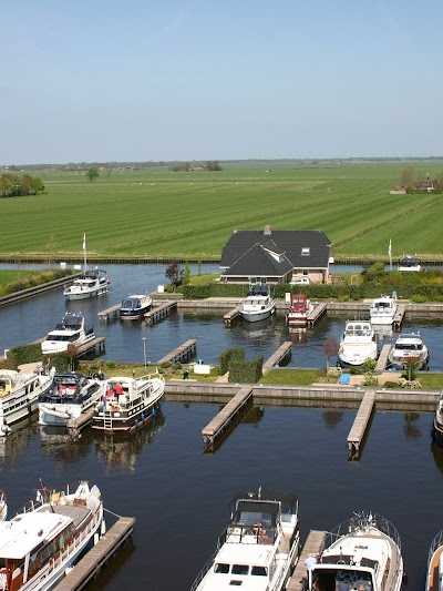 Sloepverhuur Weerribben JachthavenOssenzijl foto 2