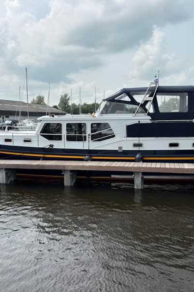 De Schiffart Yachtcharter foto 2