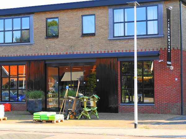 Voorhuis hengelsport- dierenspeciaalzaak