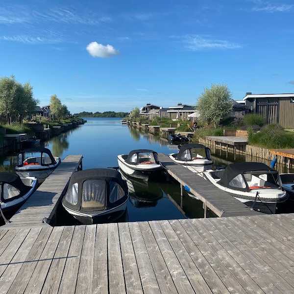 Happy Boats | De Kraaijenbergse Plassen