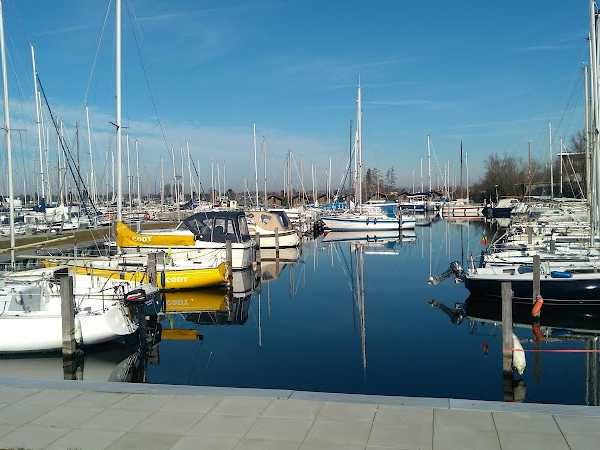 Hengelsport en Visvereniging De Zandkreek